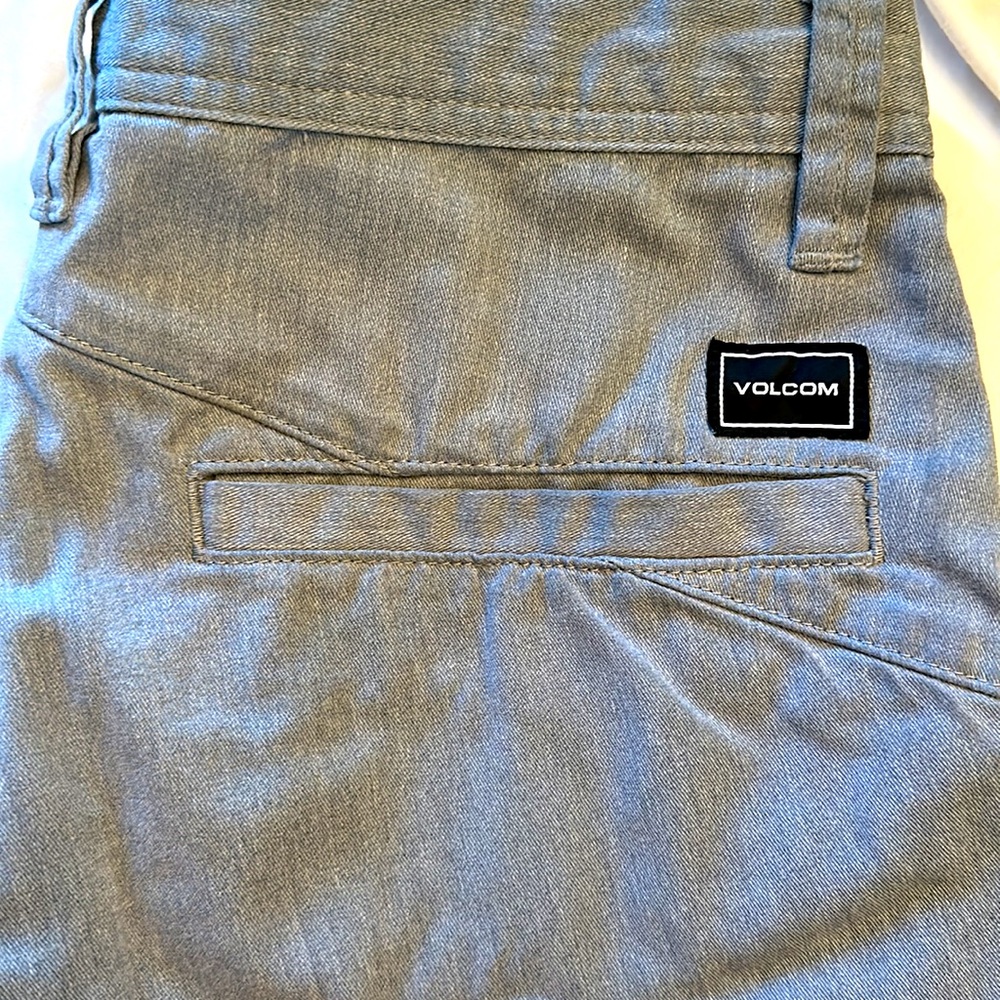 Volcum gray shorts - size 32